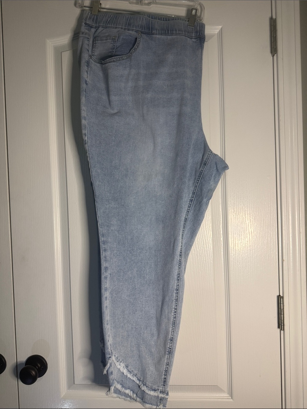 Isaac Mizrahi Live Light Wash Women’s Jeans - Casual Stretch Denim Size 32W